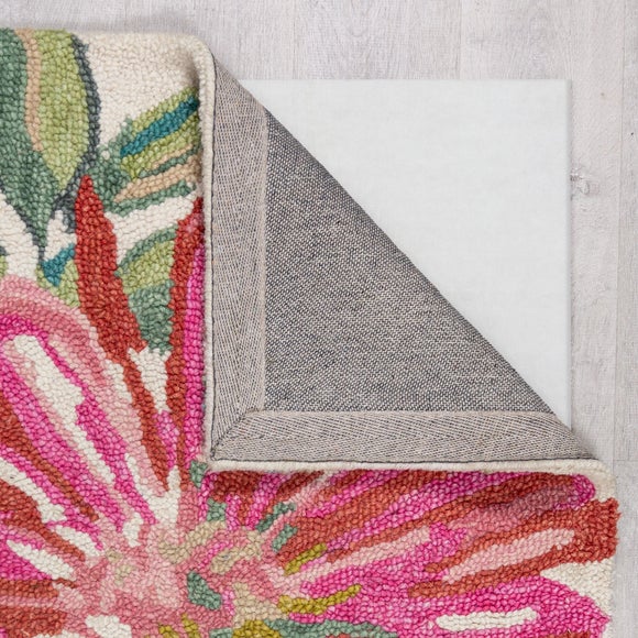 Carousel navigation image position 3 of 6