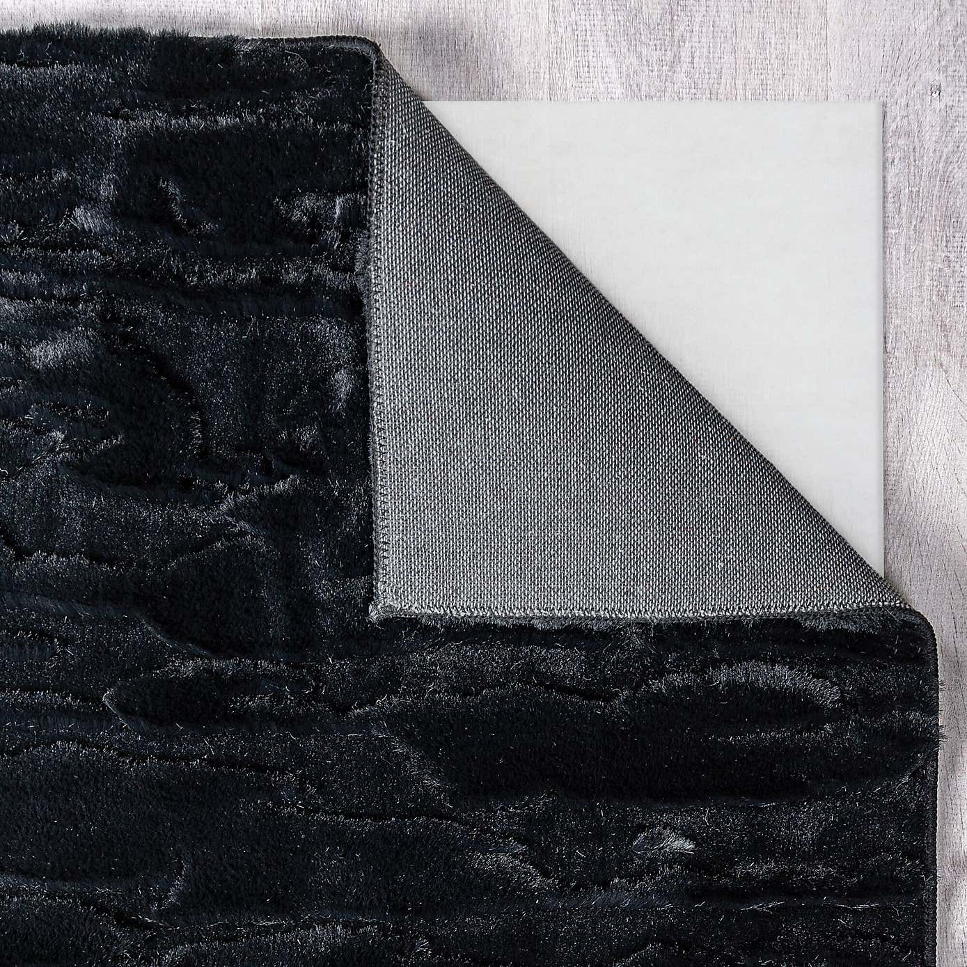 Carousel zoom image position 3 of 5