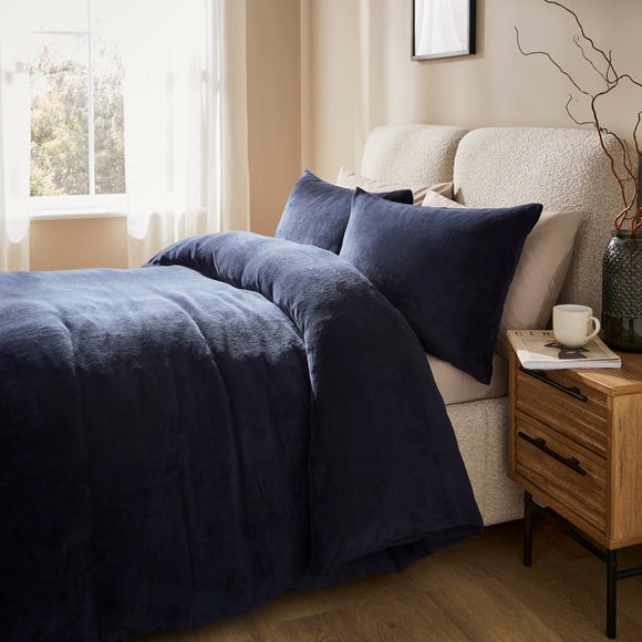 Carousel navigation image position 3 of 6