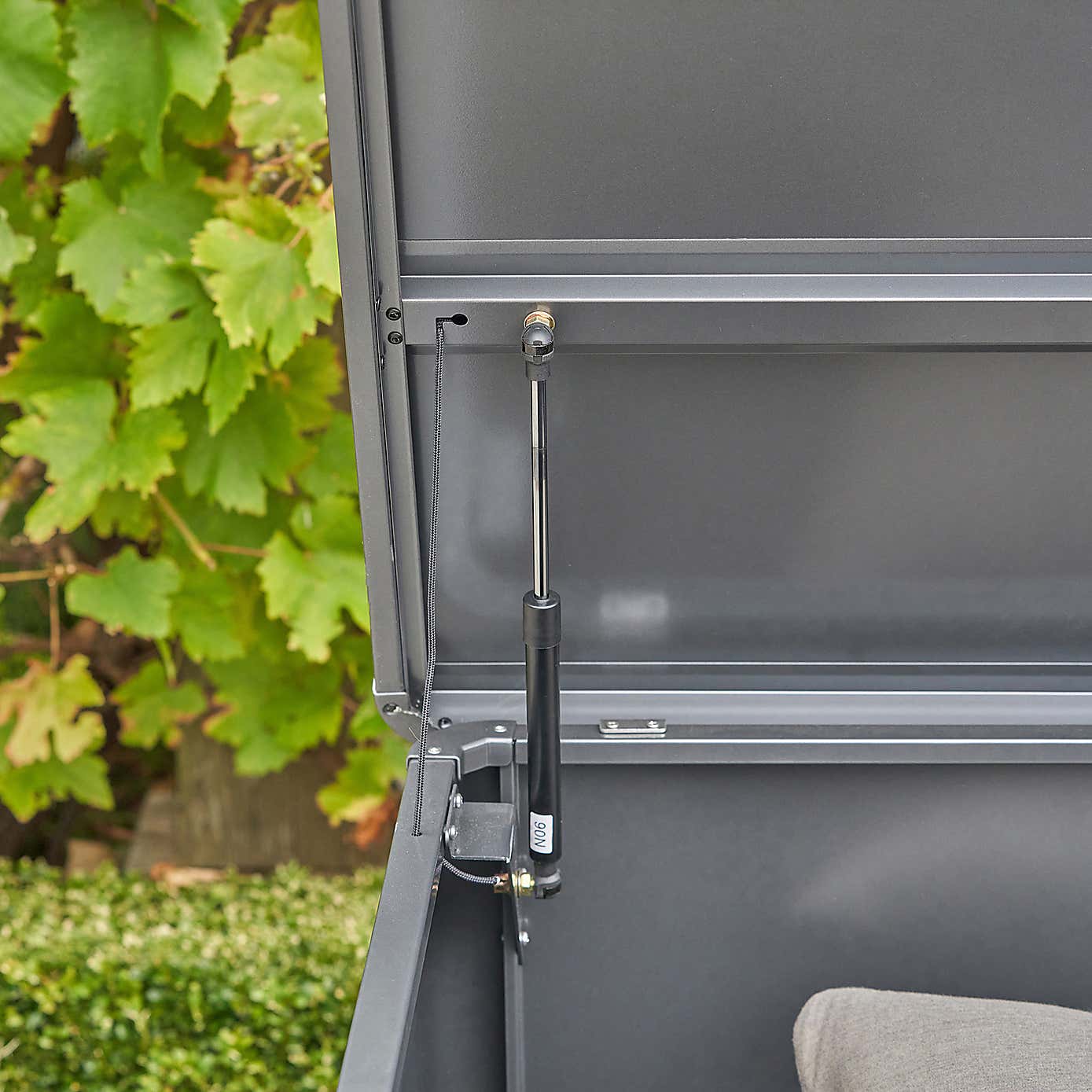 Carousel zoom image position 5 of 10