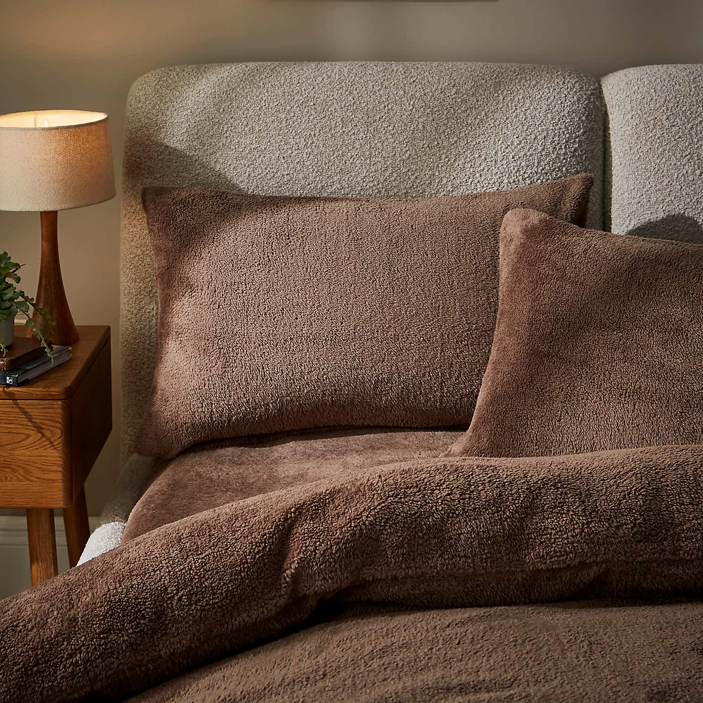 Carousel zoom image position 1 of 3