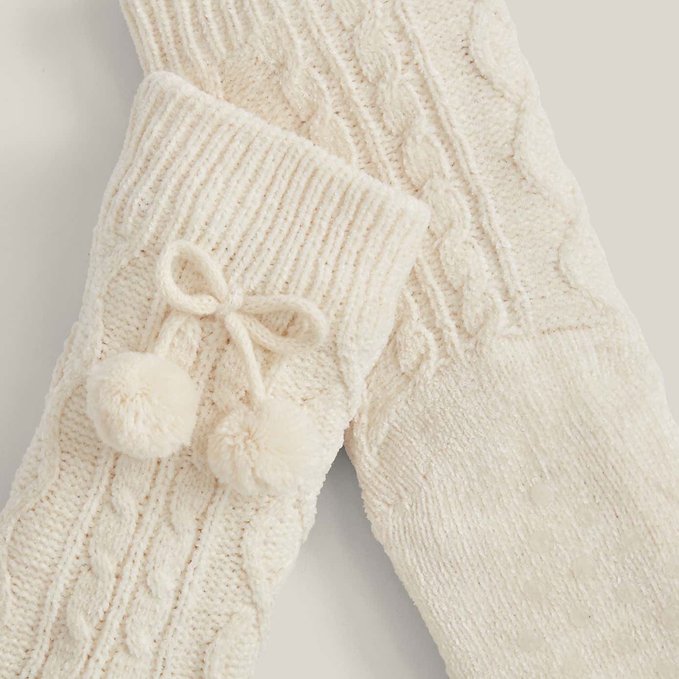 Carousel zoom image position 2 of 3