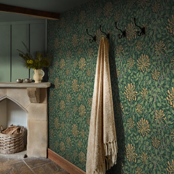 William Morris at Home Honeysuckle Verde Wallpaper