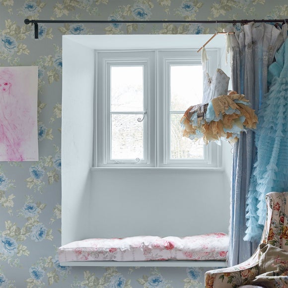 Shabby Chic by Rachel Ashwell® Royal Boutuet Wallpaper