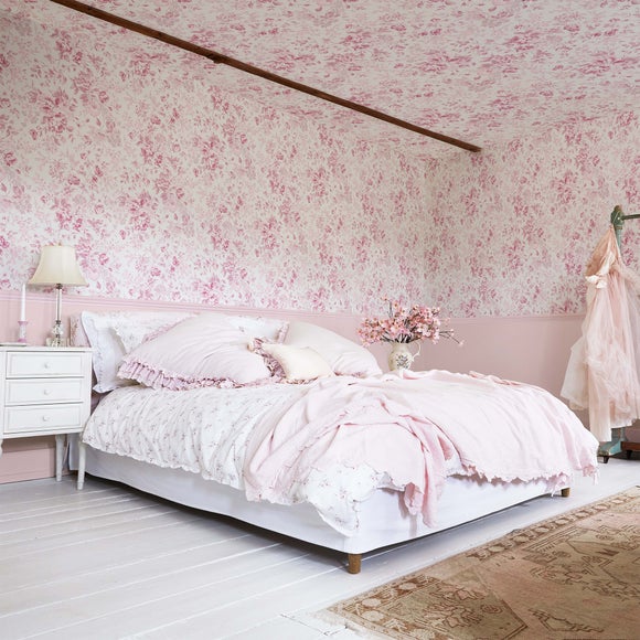 Shabby Chic by Rachel Ashwell® Romantic Rose Wallpaper