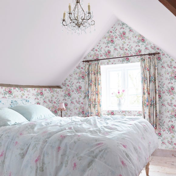 Shabby Chic by Rachel Ashwell® Wild Flower Wallpaper