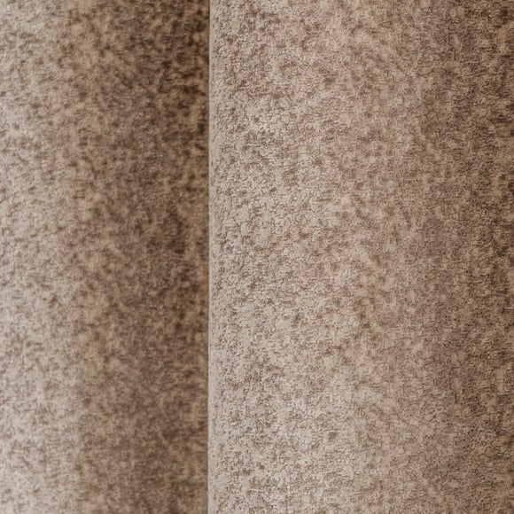 Carousel navigation image position 3 of 7