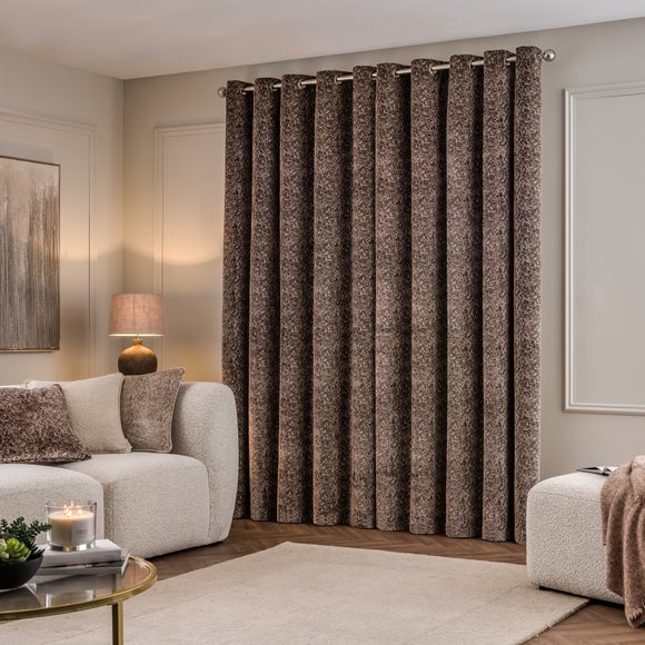 Carousel navigation image position 4 of 7