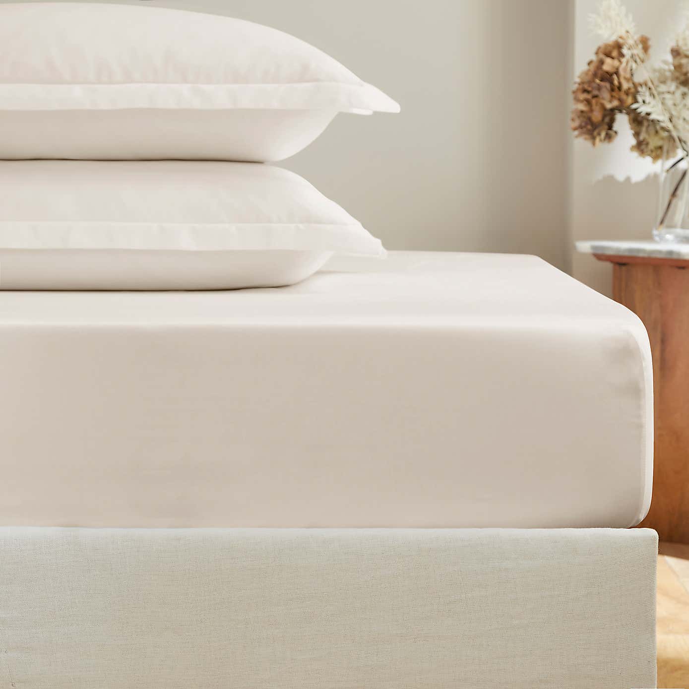 Carousel zoom image position 3 of 3