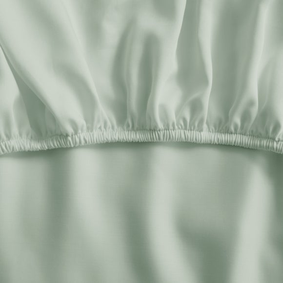 Carousel navigation image position 2 of 3