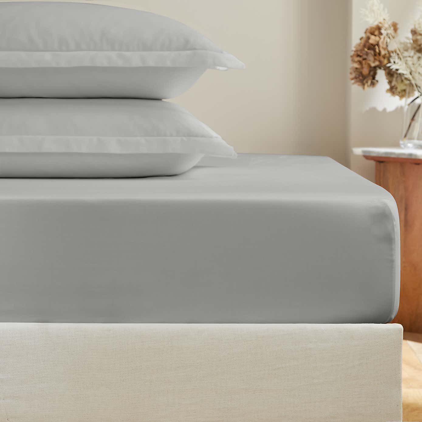 Carousel zoom image position 3 of 3