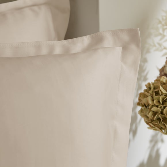 Carousel navigation image position 2 of 3