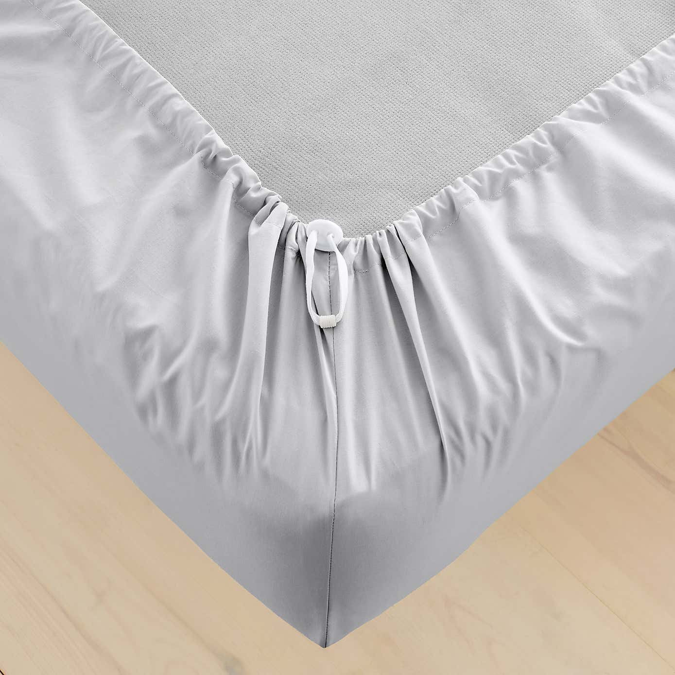 Carousel zoom image position 3 of 4