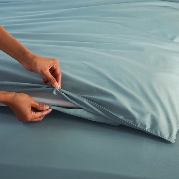 Carousel navigation image position 3 of 5