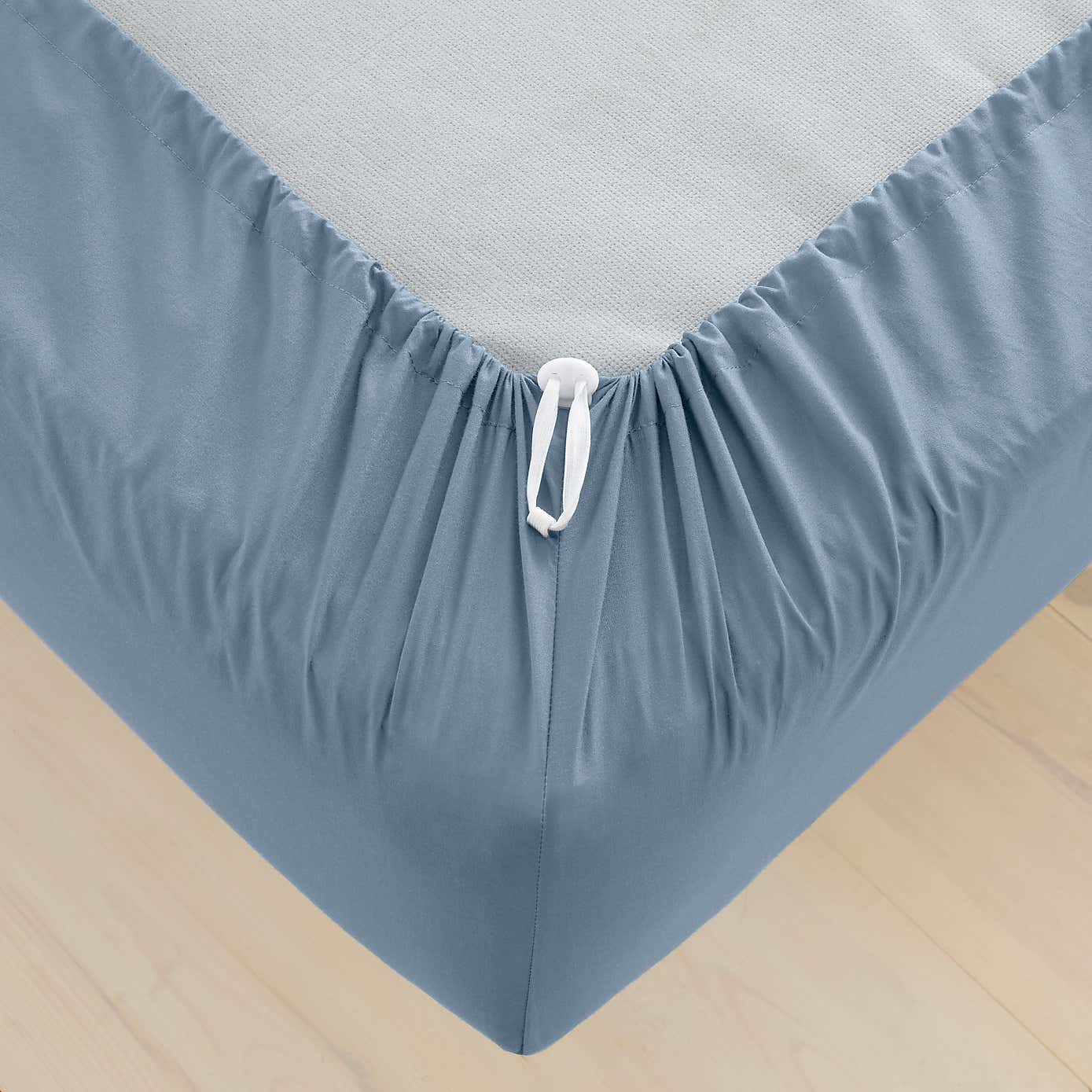 Carousel zoom image position 3 of 4