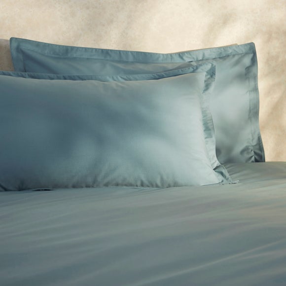 View 100 Egyptian Cotton 220 Thread Count Oxford Pillowcase View 100 Egyptian Cotton 220 Thread Count Oxford Pillowcase