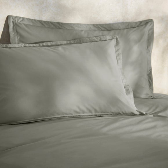 View 100 Egyptian Cotton 220 Thread Count Oxford Pillowcase View 100 Egyptian Cotton 220 Thread Count Oxford Pillowcase