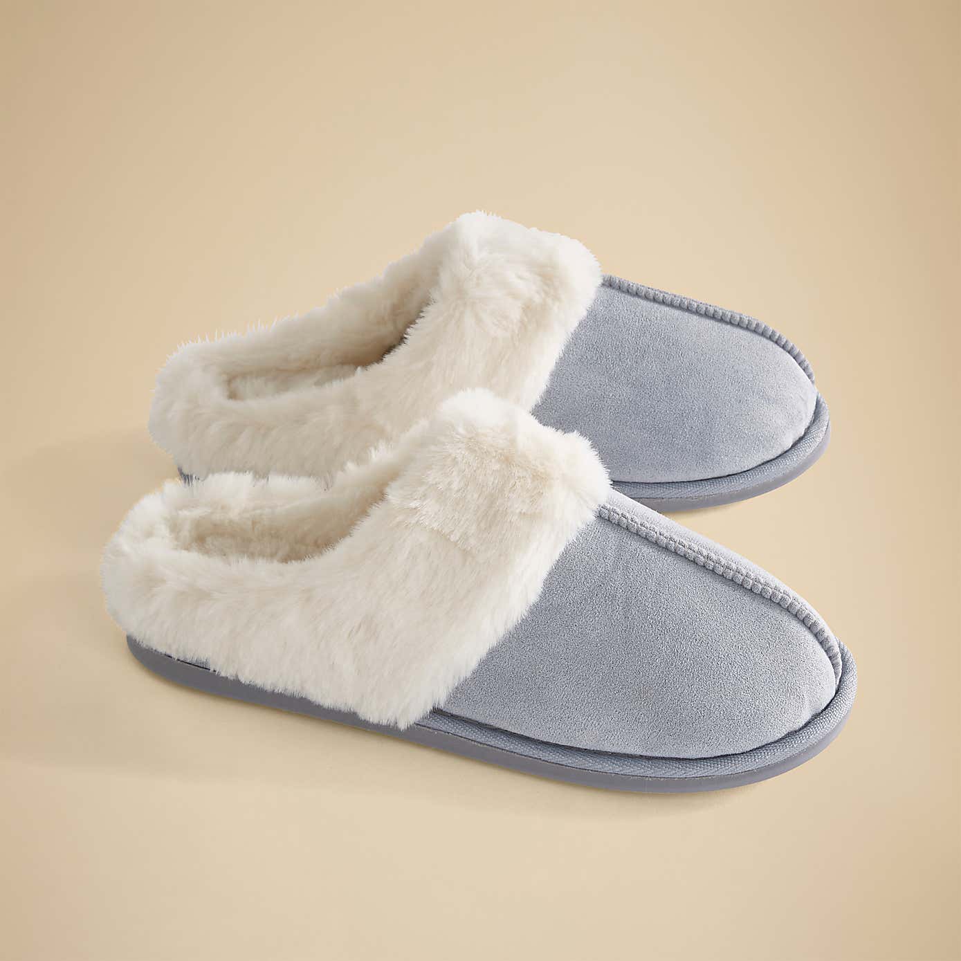 Carousel zoom image position 3 of 3