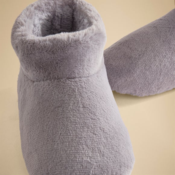 Carousel navigation image position 2 of 3