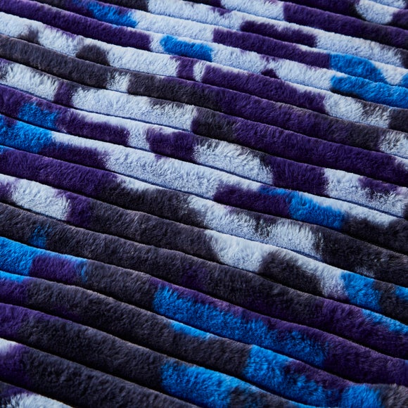 Carousel navigation image position 3 of 4