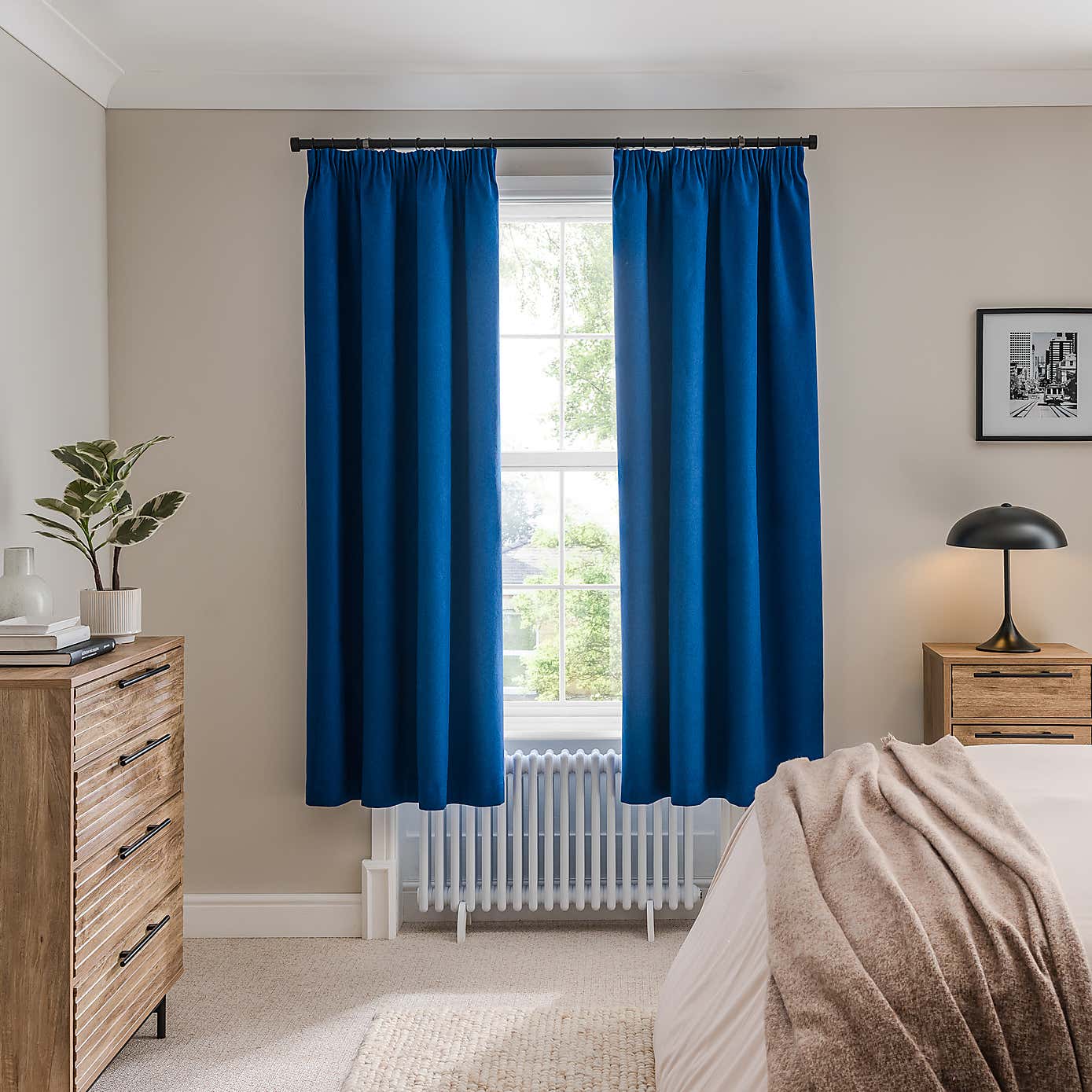 Carousel zoom image position 4 of 7