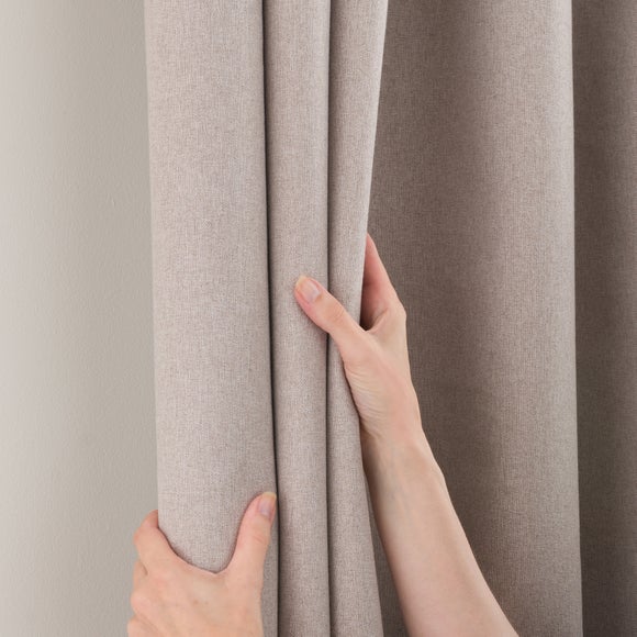 Carousel navigation image position 5 of 7