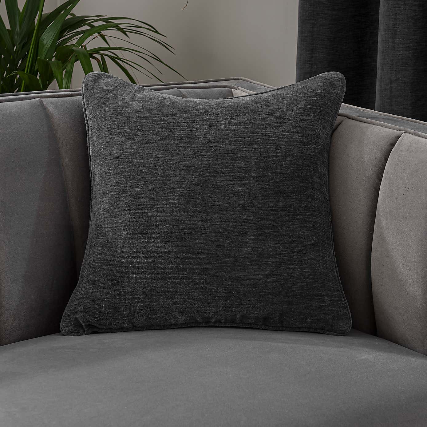 Carousel zoom image position 6 of 7