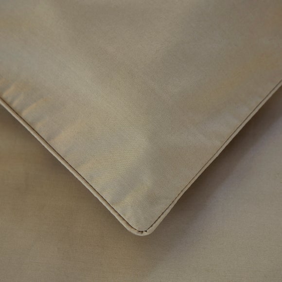 Carousel navigation image position 3 of 5