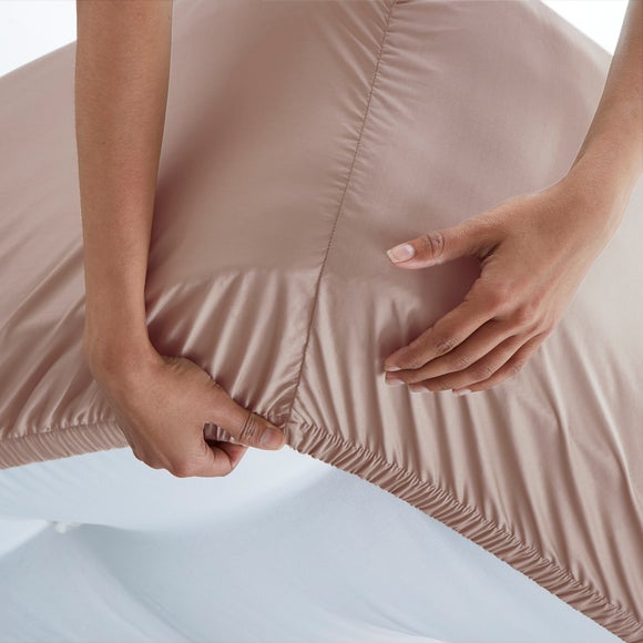 Carousel navigation image position 3 of 6