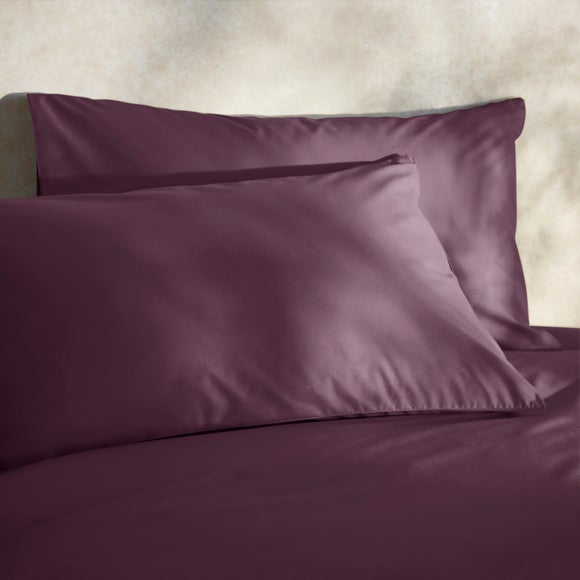 100 Egyptian Cotton 220 Thread Count Standard Pillowcase Pair