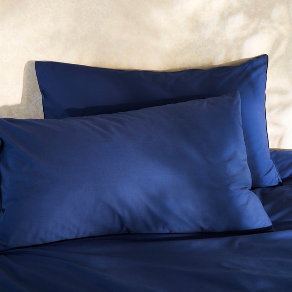 100 Egyptian Cotton 220 Thread Count Standard Pillowcase Pair