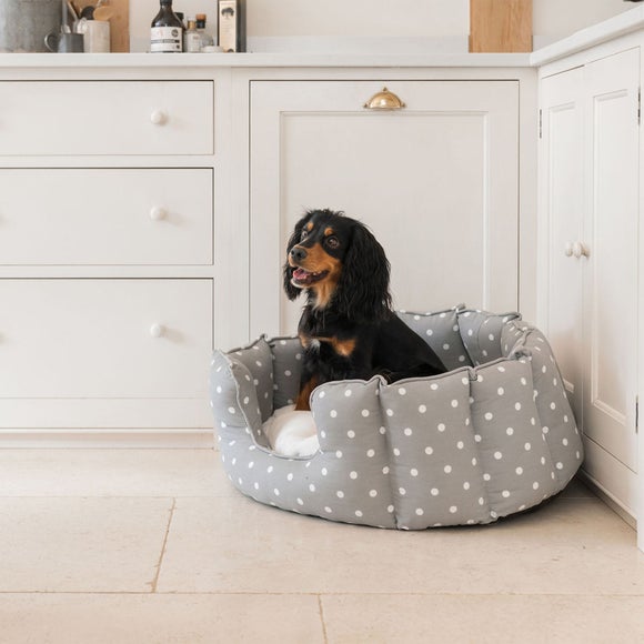 Lords and Labradors Spotty High Wall Dog Bed