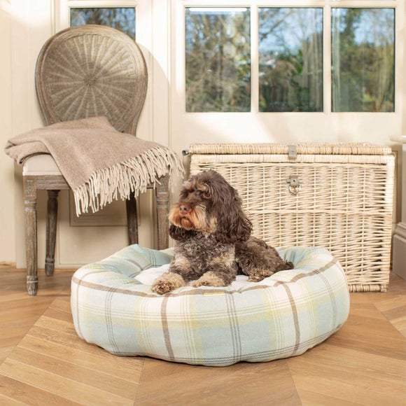 Lords and Labradors Balmoral Donut Dog Bed