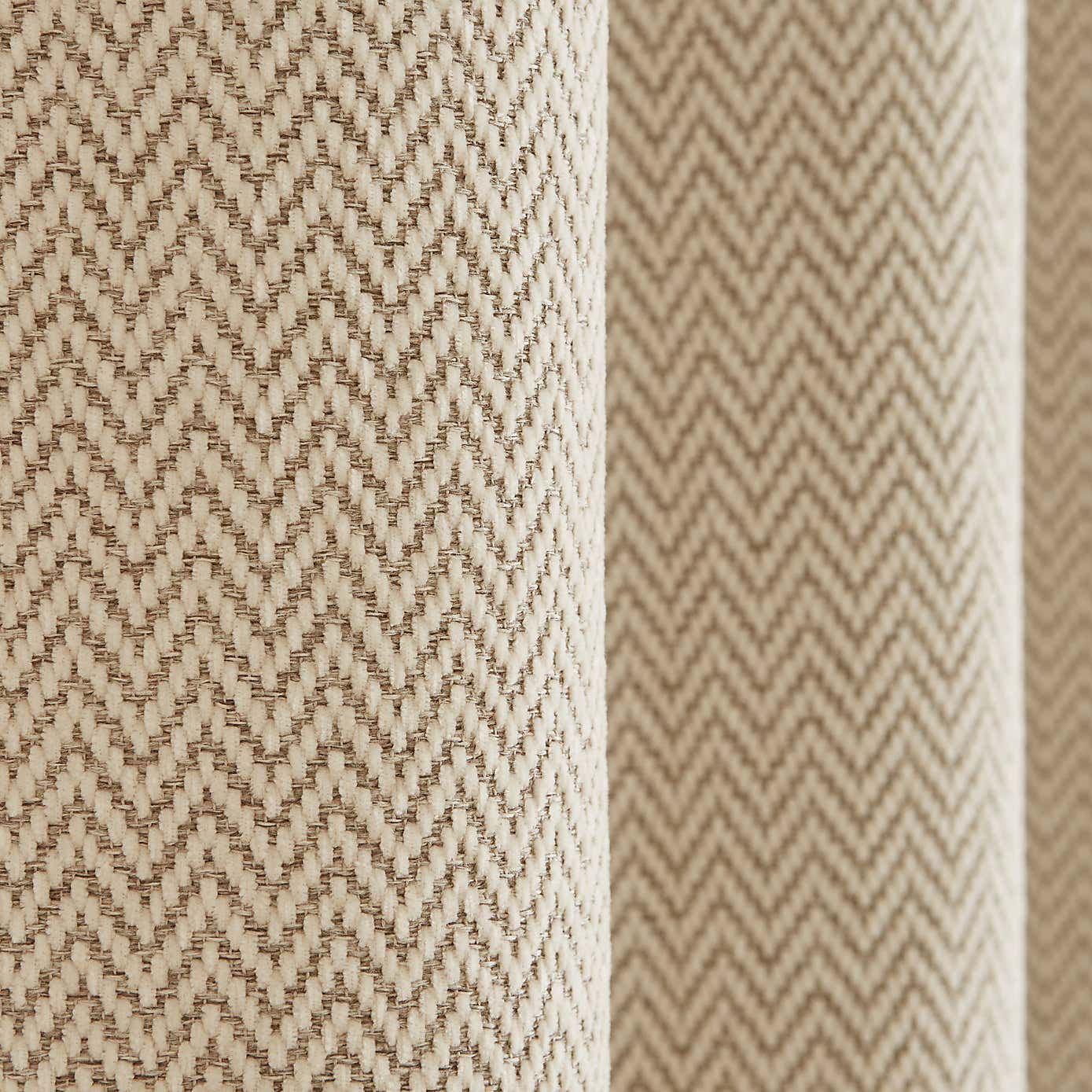 Carousel zoom image position 3 of 5