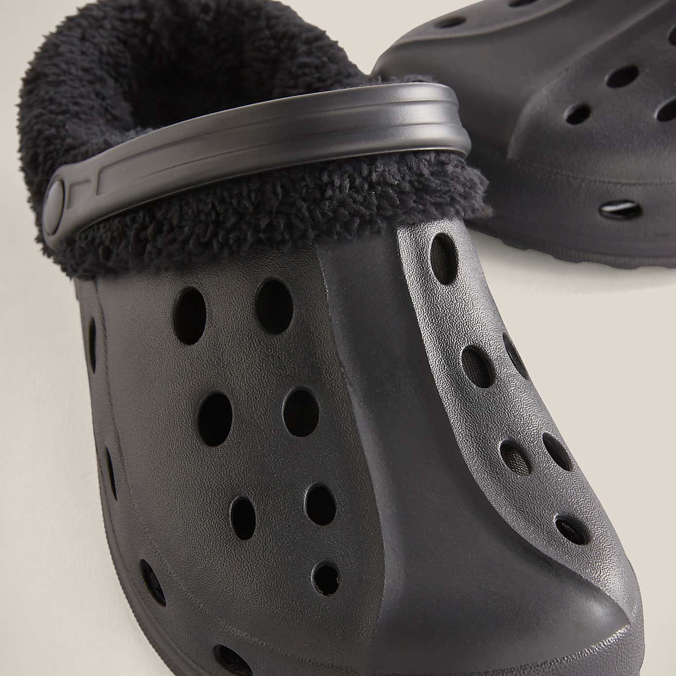 Carousel zoom image position 2 of 4