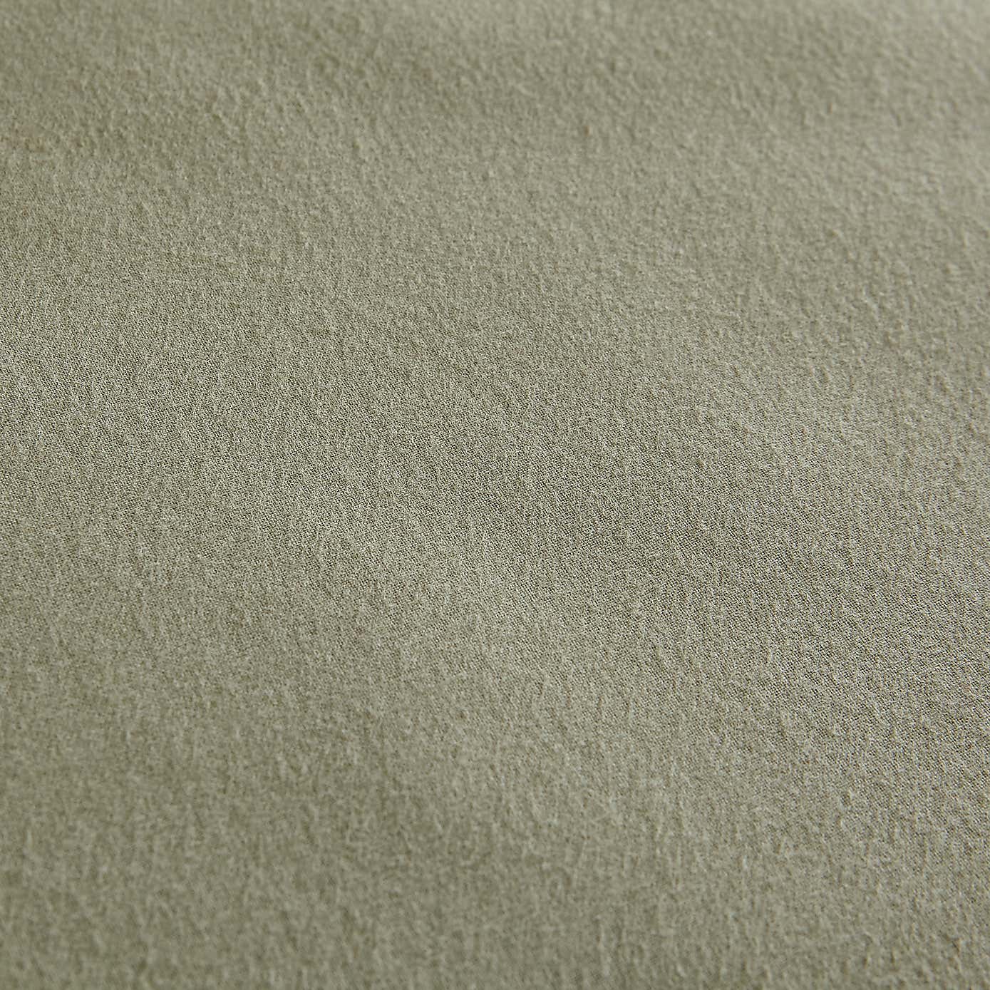 Carousel zoom image position 3 of 7