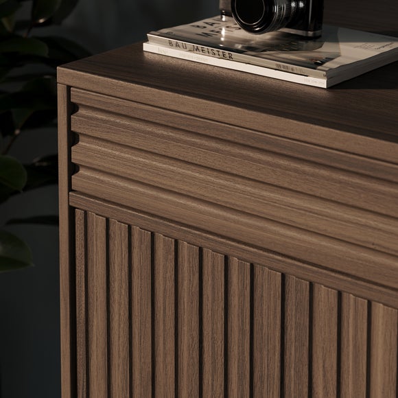 Carousel navigation image position 4 of 7