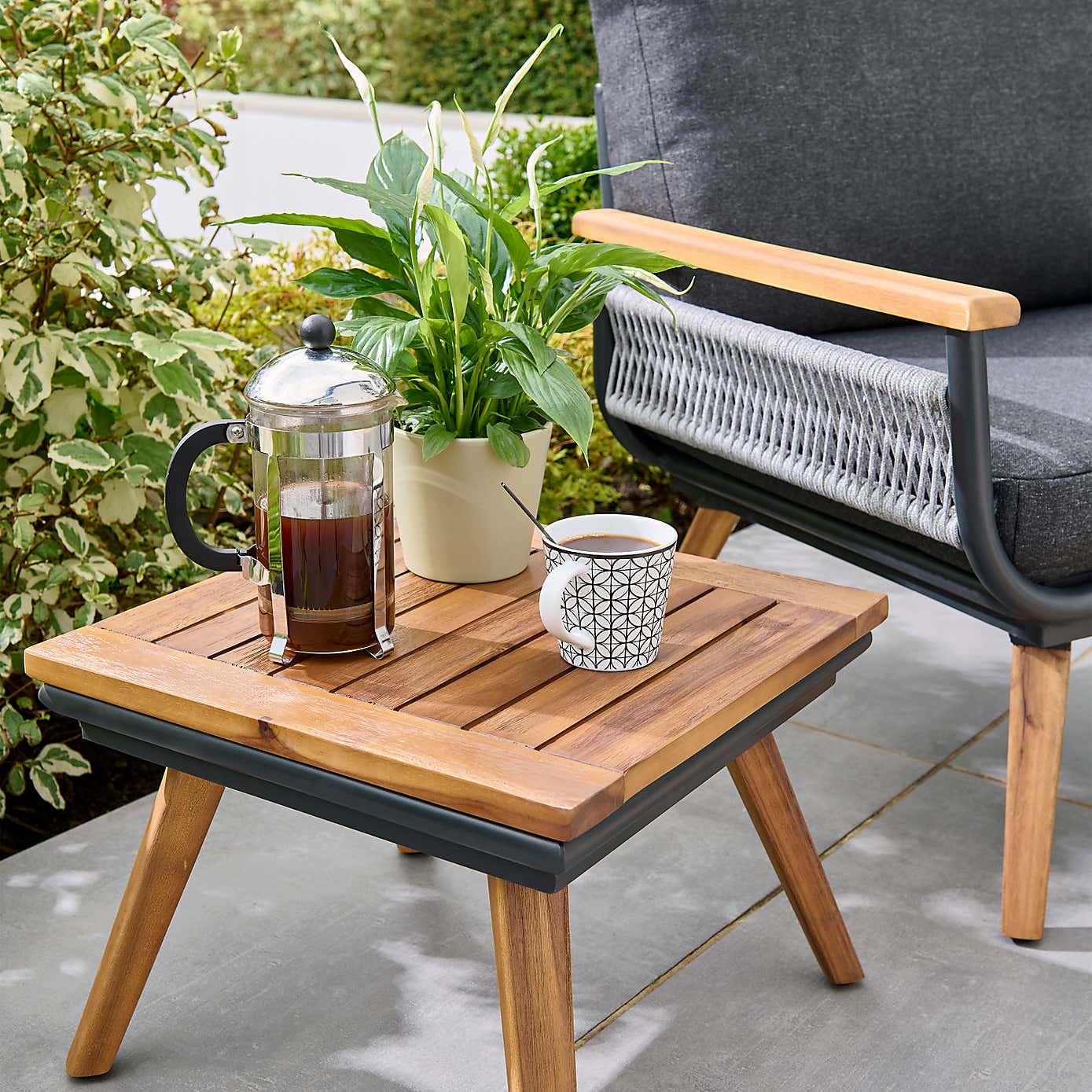 Carousel zoom image position 3 of 4