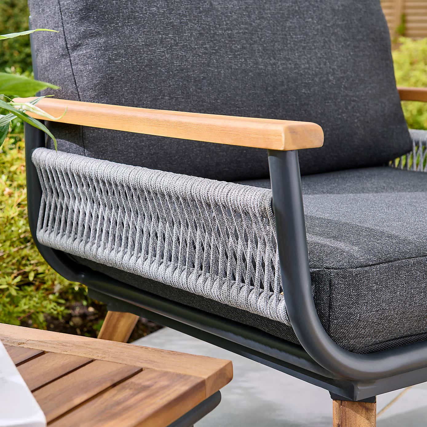 Carousel zoom image position 4 of 4