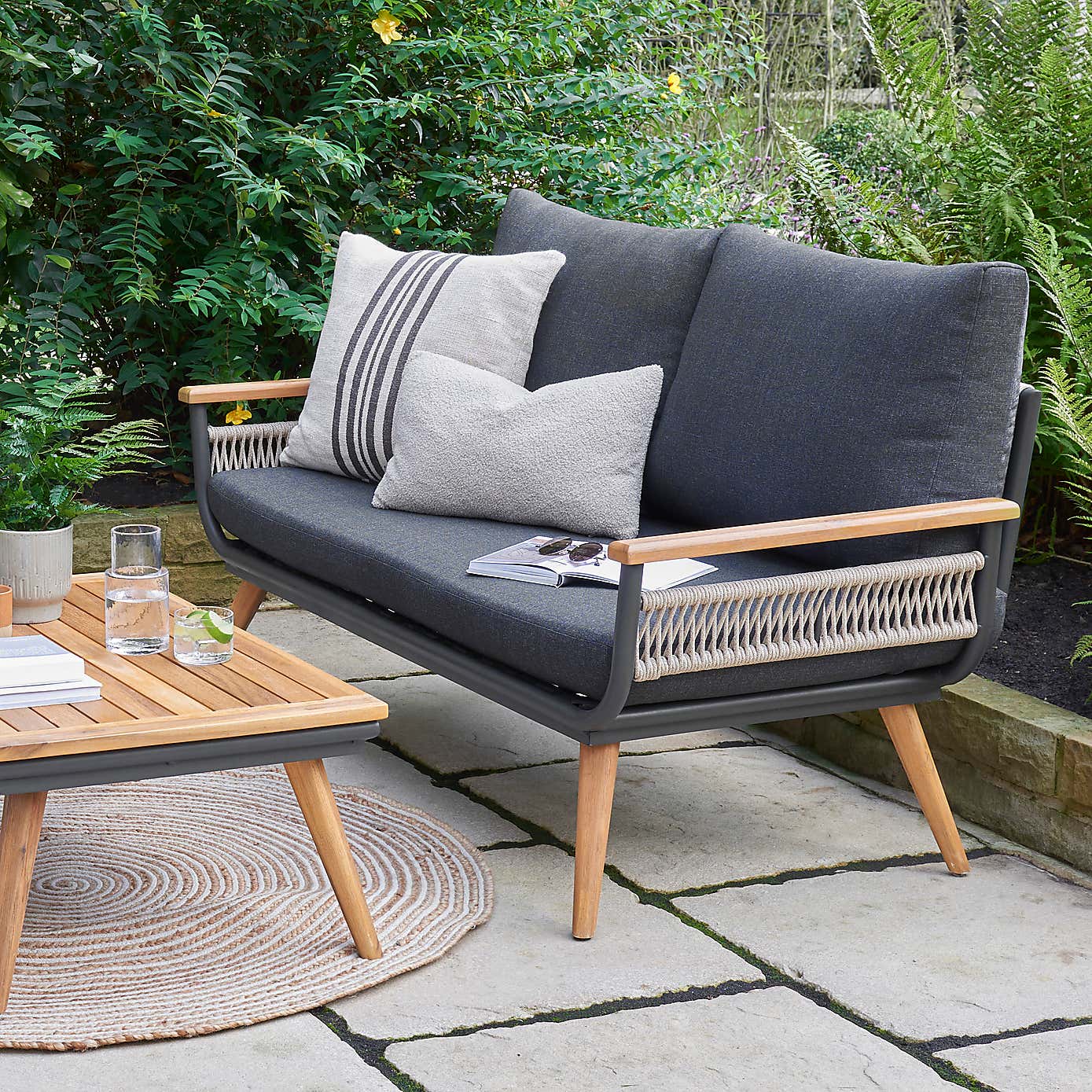 Carousel zoom image position 4 of 4