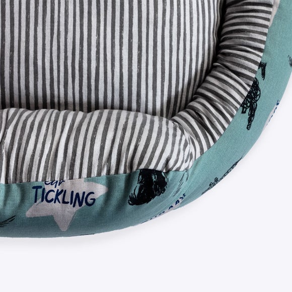 Carousel navigation image position 2 of 3