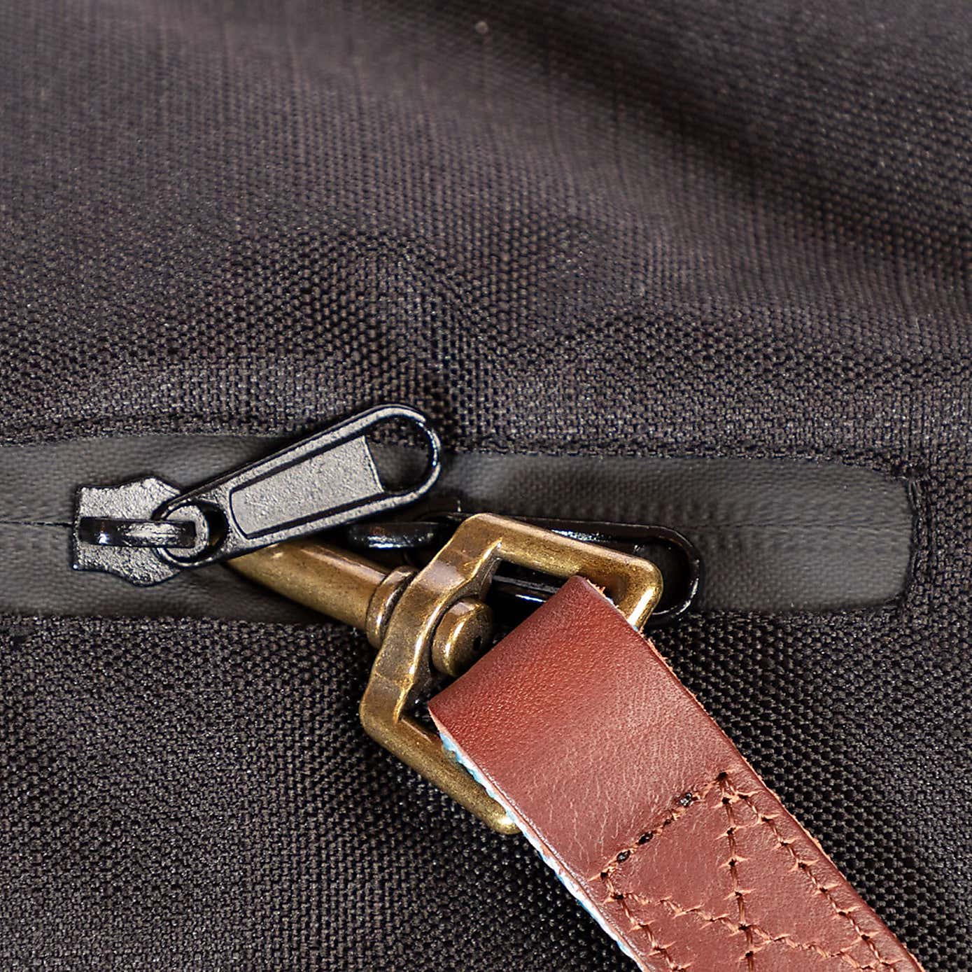 Carousel zoom image position 2 of 6