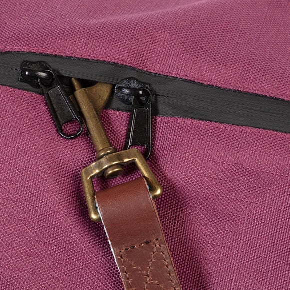 Carousel navigation image position 2 of 3