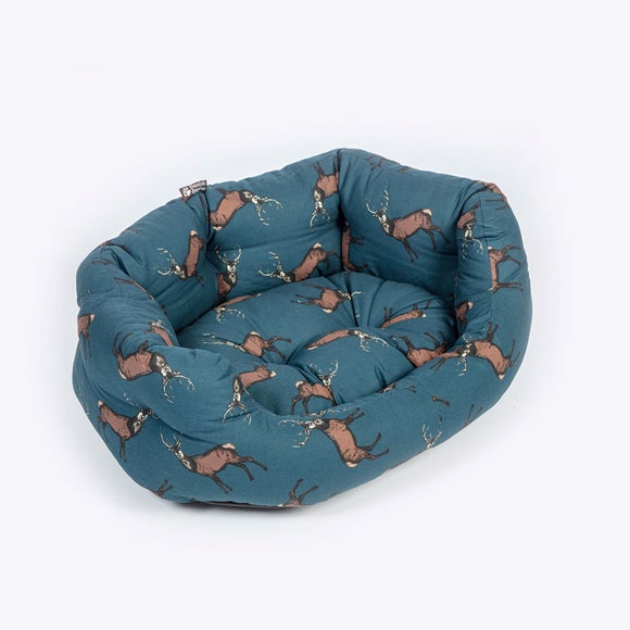 Danish Design Woodland Stag Deluxe Slumber Dog Bed
