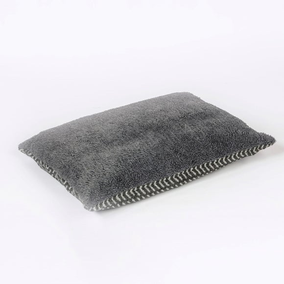 Carousel navigation image position 2 of 3