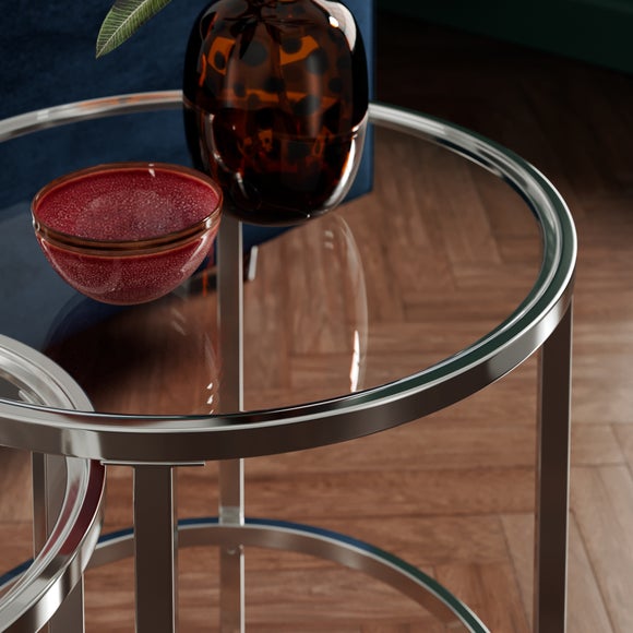 Carousel navigation image position 3 of 6