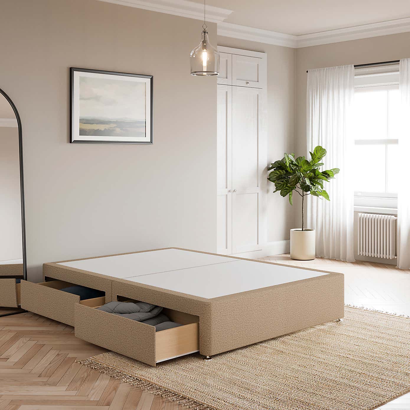 Carousel zoom image position 2 of 3