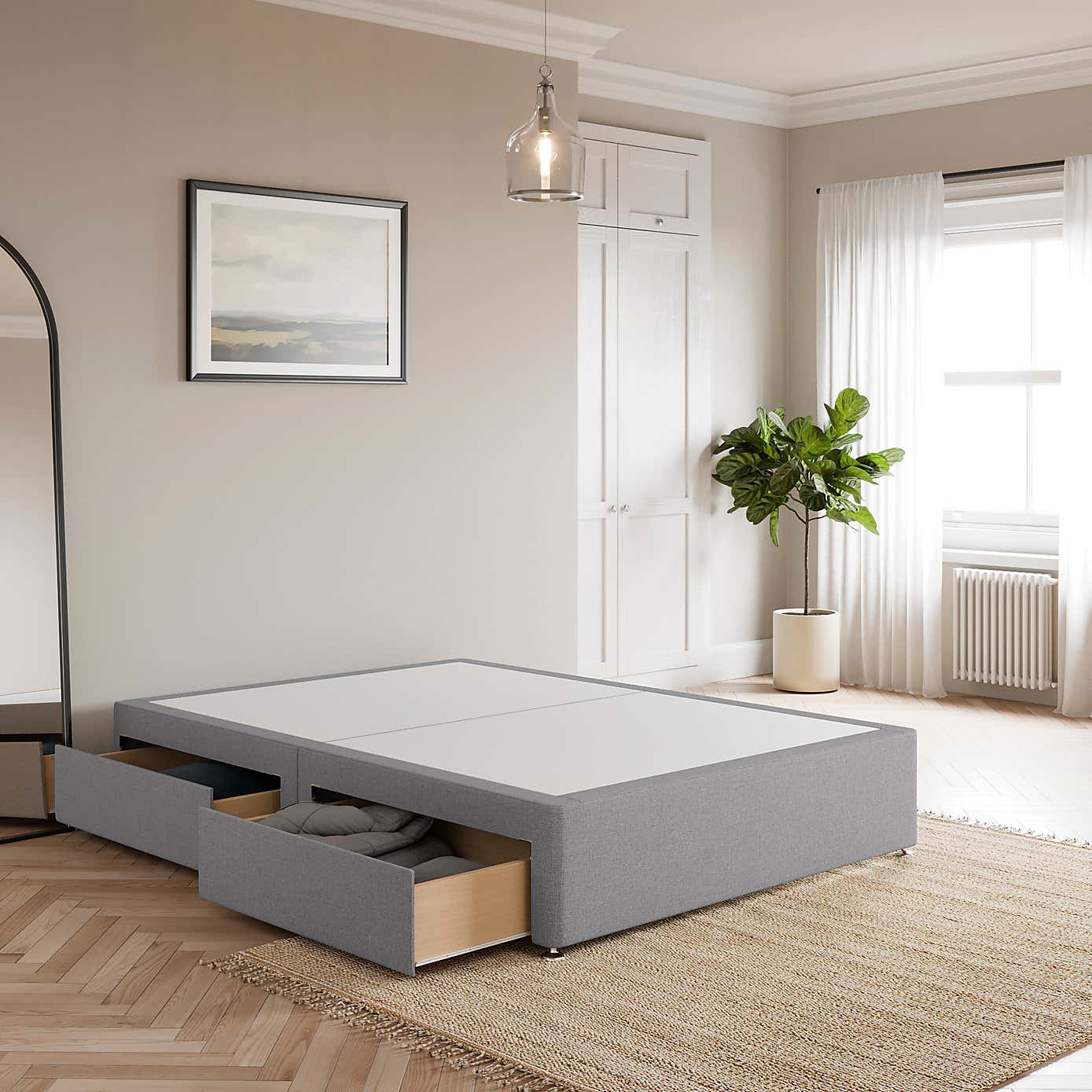 Carousel zoom image position 2 of 3