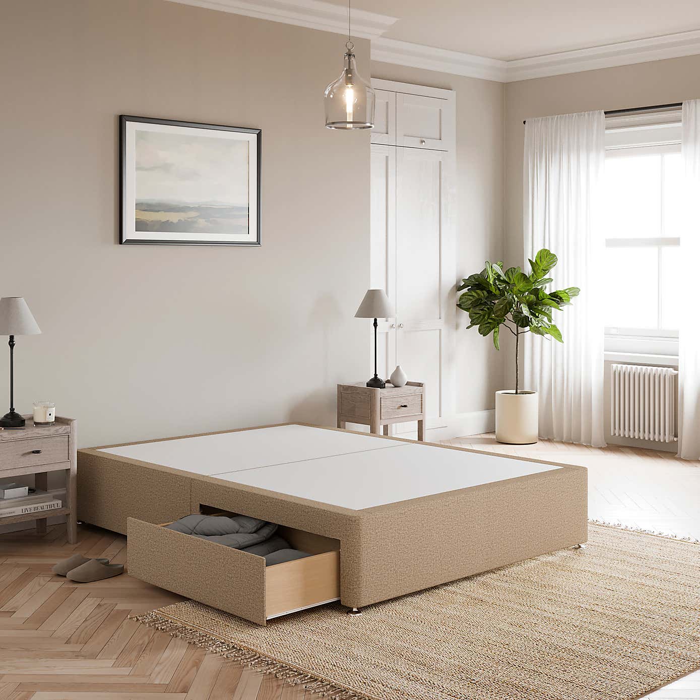 Carousel zoom image position 2 of 3