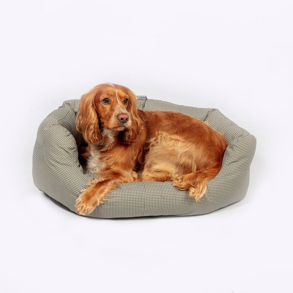 Carousel navigation image position 3 of 3